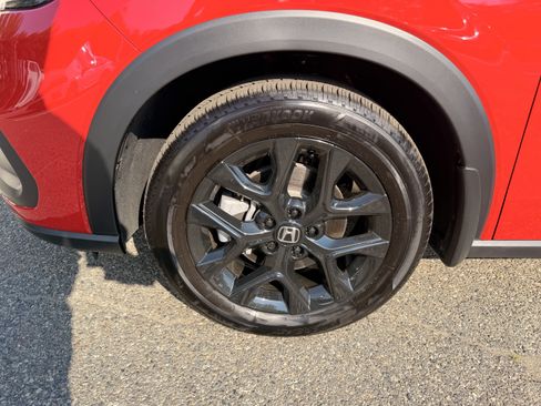 Certified 2025 Honda HR-V Sport image 7