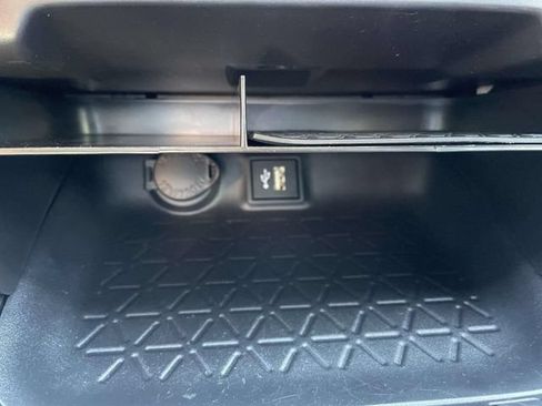Used 2024 Toyota RAV4 SE AWD/4WD image 39