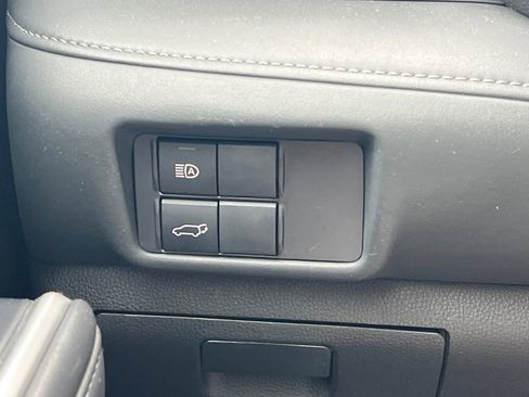 Certified 2022 Toyota Highlander LE image 32