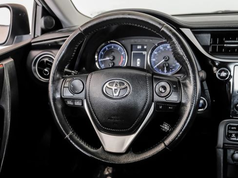 Used 2017 Toyota Corolla SE FWD image 14