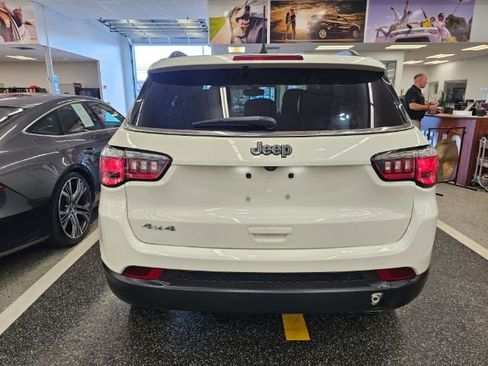 Used 2020 Jeep Compass Limited image 5