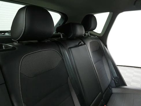 Used 2023 Volkswagen Taos SE w/ Black Wheel Package image 21