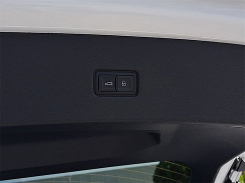 New 2026 Audi Q8 Premium Plus image 32