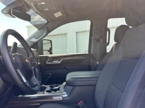 Used 2025 Chevrolet Silverado 2500 LT w/ Safety Package AWD/4WD image 12