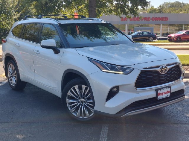 Certified 2020 Toyota Highlander Platinum AWD/4WD image 3