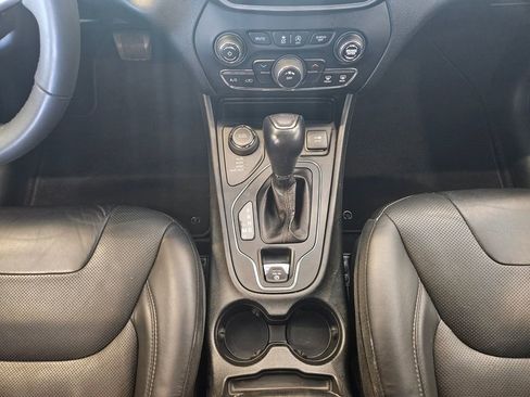 Used 2021 Jeep Cherokee Latitude Lux image 19