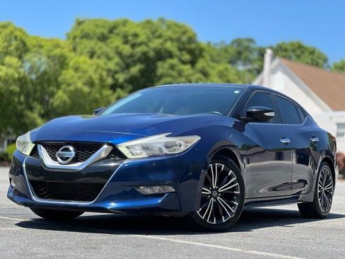 Used 2017 Nissan Maxima Platinum w/ Medallion Package FWD image 1