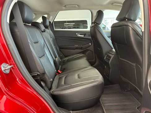 Used 2020 Ford Edge Titanium image 13