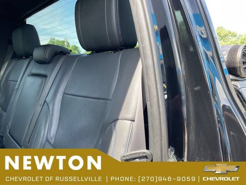 Used 2022 Toyota Tundra Platinum w/ Advanced Package AWD/4WD image 26