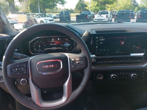 Used 2023 GMC Sierra 1500 Elevation AWD/4WD image 15