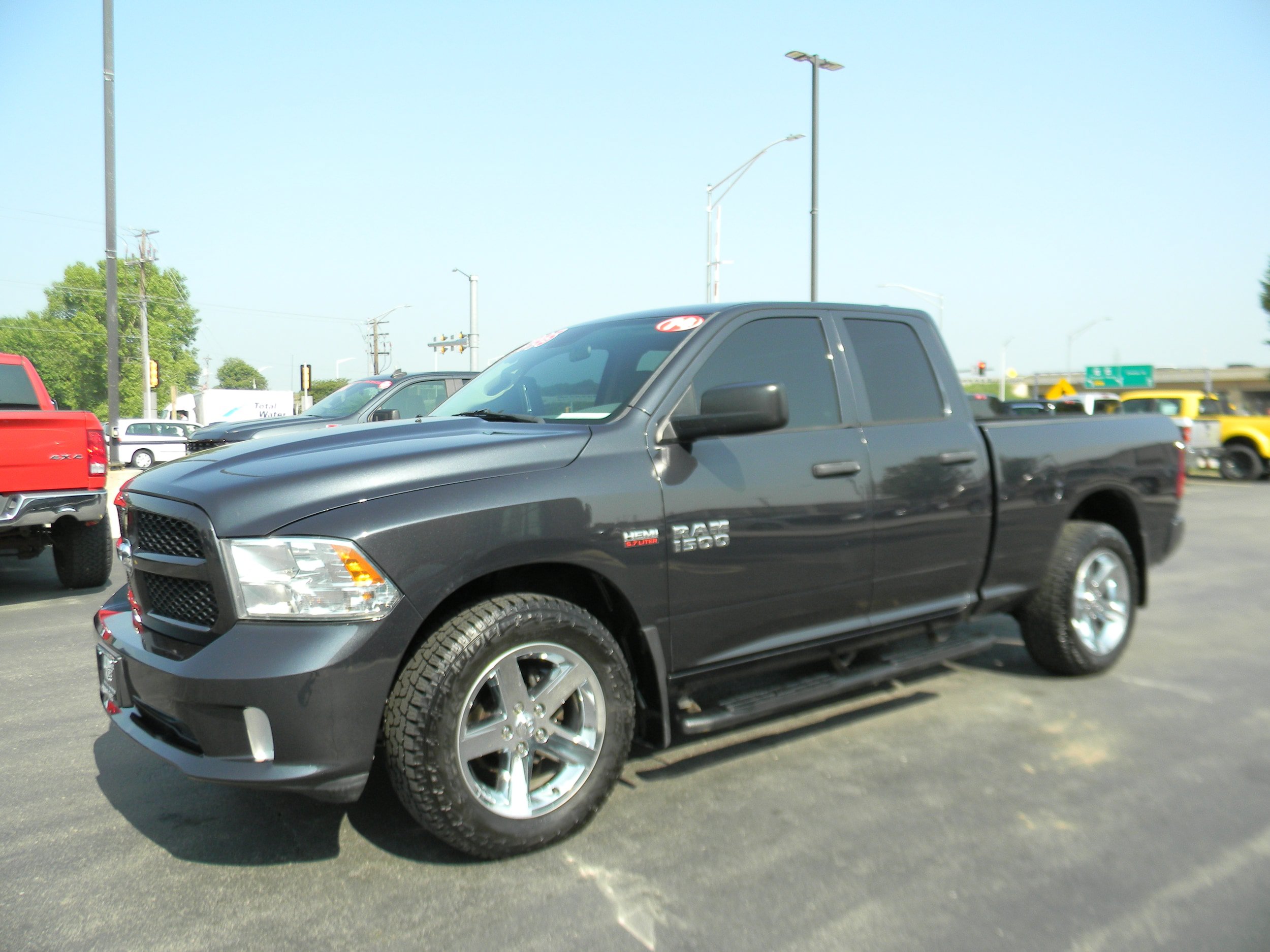 Used 2014 RAM 1500 Express AWD/4WD image 4