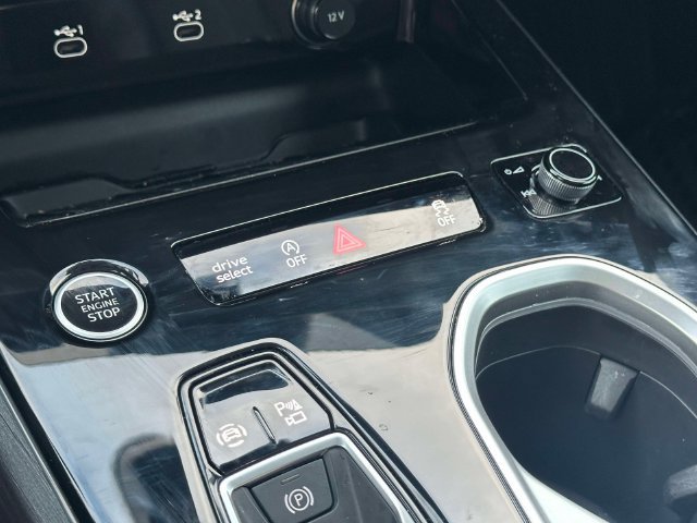 Used 2026 Audi A6 Premium Plus w/ Premium Plus Package AWD/4WD image 32