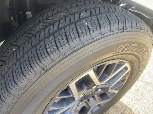 Used 2026 Jeep Wrangler Sahara image 30