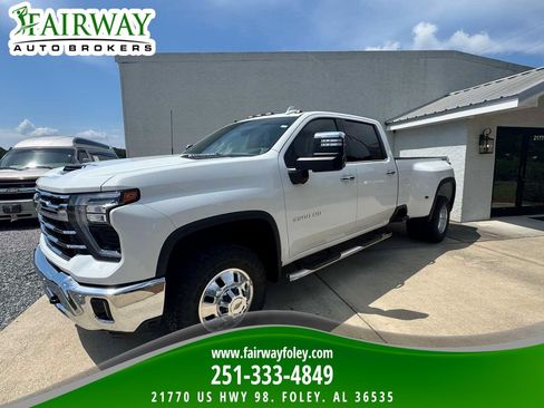 Used 2024 Chevrolet Silverado 3500 LTZ w/ LTZ Plus Package AWD/4WD image 1