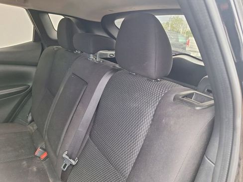 Used 2018 Nissan Rogue Sport S image 15