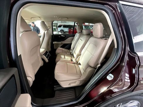 Used 2023 Lincoln Aviator Standard image 15