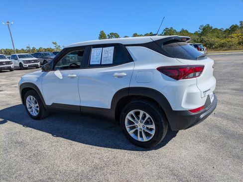 Used 2025 Chevrolet TrailBlazer LS w/ LS Convenience Package image 6
