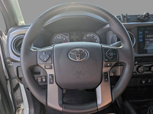 Used 2019 Toyota Tacoma TRD Off-Road AWD/4WD image 27