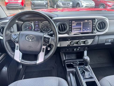 Used 2020 Toyota Tacoma SR5 RWD image 15