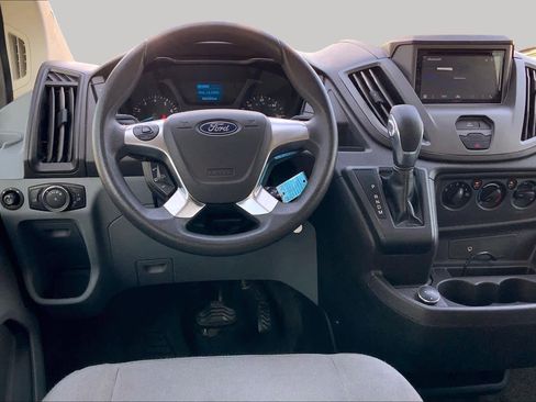 Used 2019 Ford Transit 350 XLT RWD image 6