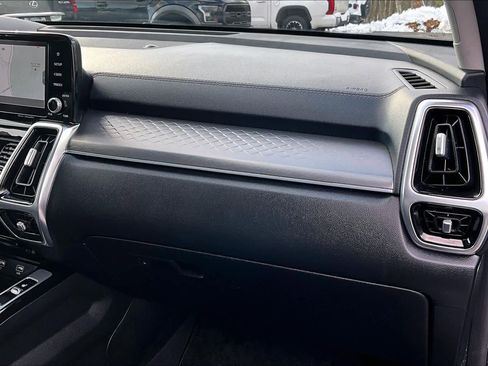 Used 2022 Kia Sorento SX image 17