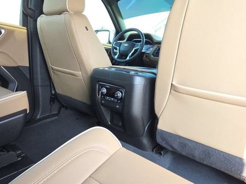 Used 2023 Chevrolet Tahoe Premier w/ Premium Package 2 RWD image 18
