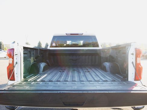 Used 2020 Chevrolet Silverado 2500 LT image 17