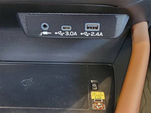 Used 2025 Subaru Forester Touring image 13