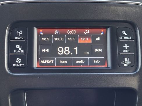 Used 2017 Dodge Journey SXT w/ Comfort/Convenience Group image 28