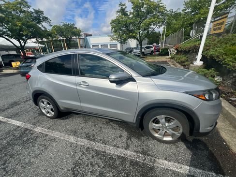 Used 2016 Honda HR-V EX-L image 4