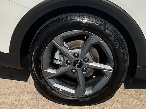 Used 2025 Kia K4 FWD image 7