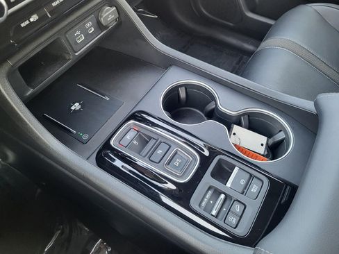 Certified 2024 Honda Pilot Touring image 19