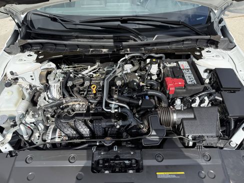 Used 2025 Nissan Altima 2.5 SV image 32