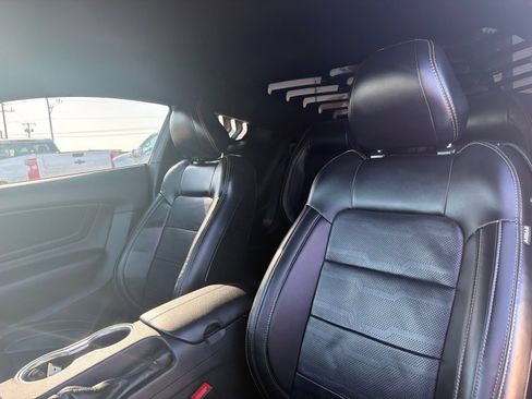 Used 2020 Ford Mustang GT Premium w/ GT Performance Package RWD image 6