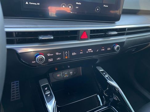 New 2026 Kia Sorento SX image 18