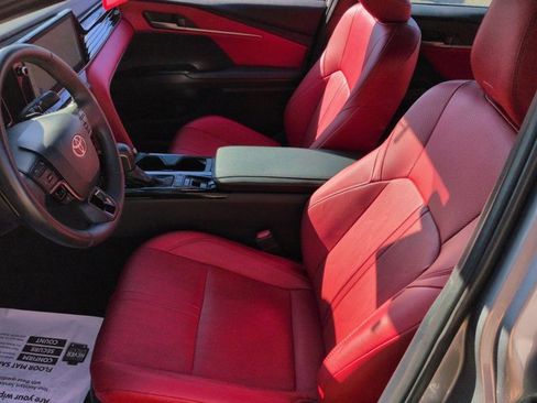 Used 2025 Toyota Camry XSE image 15