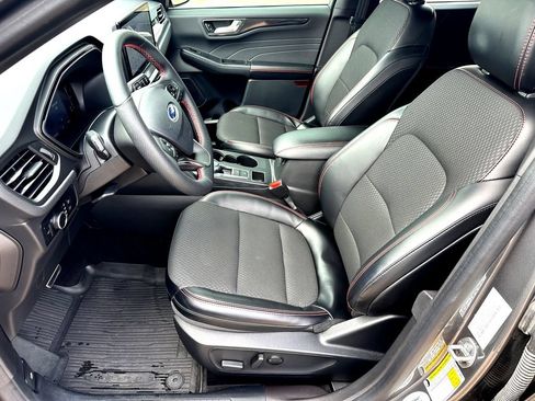 Used 2024 Ford Escape ST-Line w/ Tech Pack #1 FWD image 12