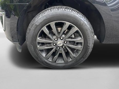 Used 2021 Ford Expedition Limited AWD/4WD image 12