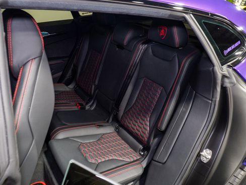 Used 2021 Lamborghini Urus image 19