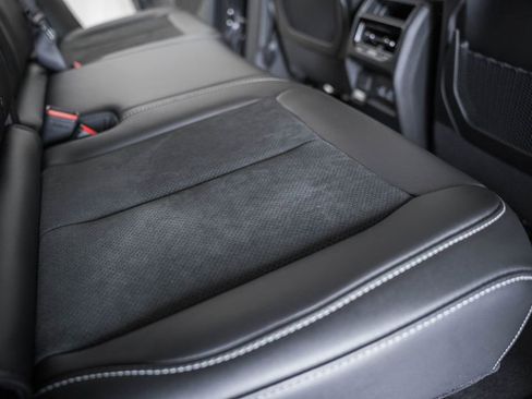 New 2025 Jeep Grand Cherokee 4WD image 29