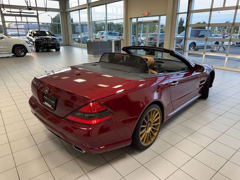 Used 2011 Mercedes-Benz SL 550 image 46