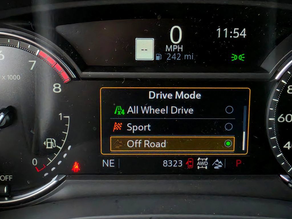 Used 2025 Cadillac XT6 Sport w/ LPO, Floor Liner Package AWD/4WD image 53
