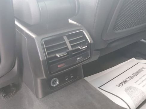 Used 2025 Audi Q3 2.0T Premium image 26