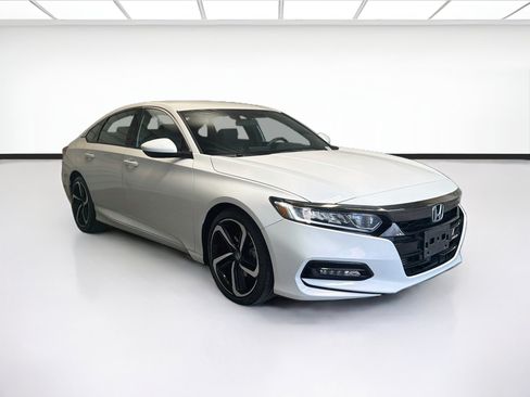 Used 2020 Honda Accord Sport image 3