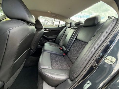 Used 2016 Nissan Maxima SR image 25