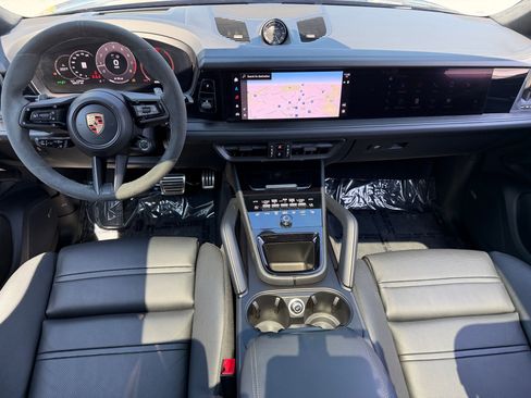 Certified 2025 Porsche Cayenne GTS AWD/4WD image 24