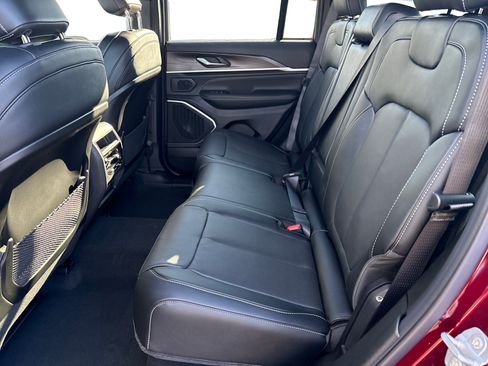 New 2026 Jeep Grand Cherokee Limited image 10