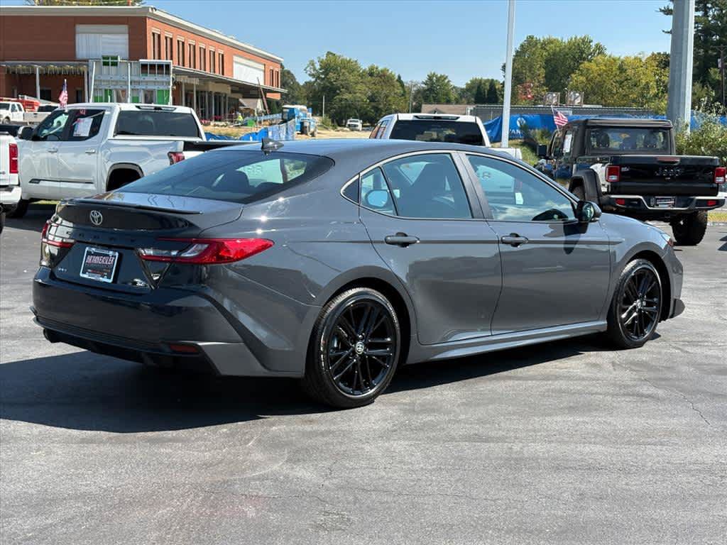 Used 2026 Toyota Camry SE w/ Convenience Package FWD image 3