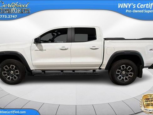 Used 2023 Chevrolet Colorado Z71 w/ Z71 Convenience Package 2 AWD/4WD image 9