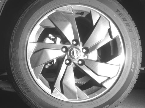 Used 2025 Nissan Rogue SV image 12